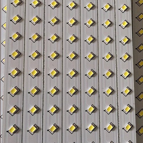 LED長(zhǎng)條板廠家